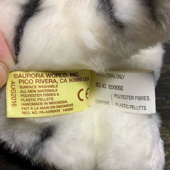 Miyoni by Aurora White Tiger Plush - Picture 8 of 9